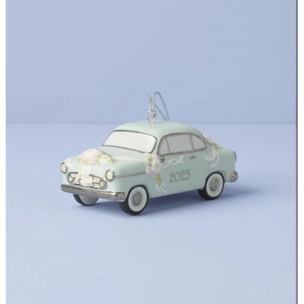 Lenox ornament 2025 Just Married Vintage Car Christmas Ornament - Picture 3 of 6